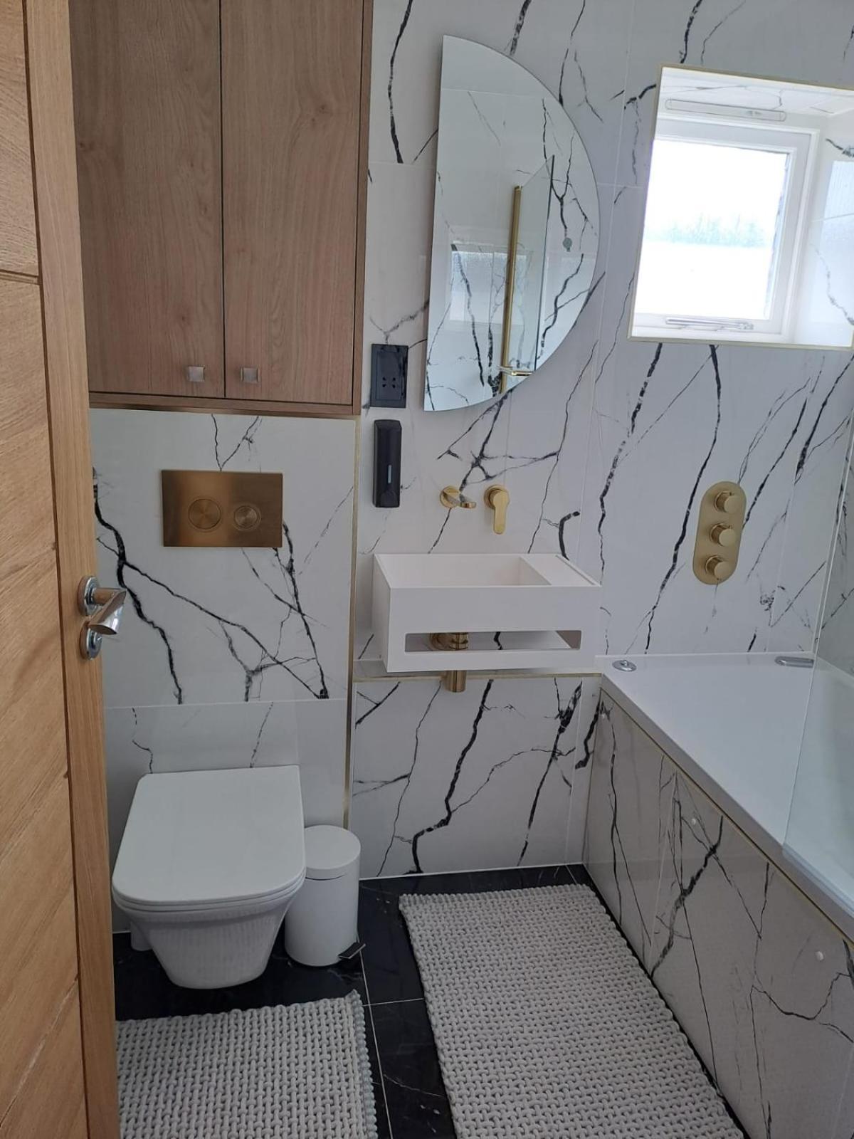 Newly Renovated Flat With Parking Space Canterbury Exterior foto