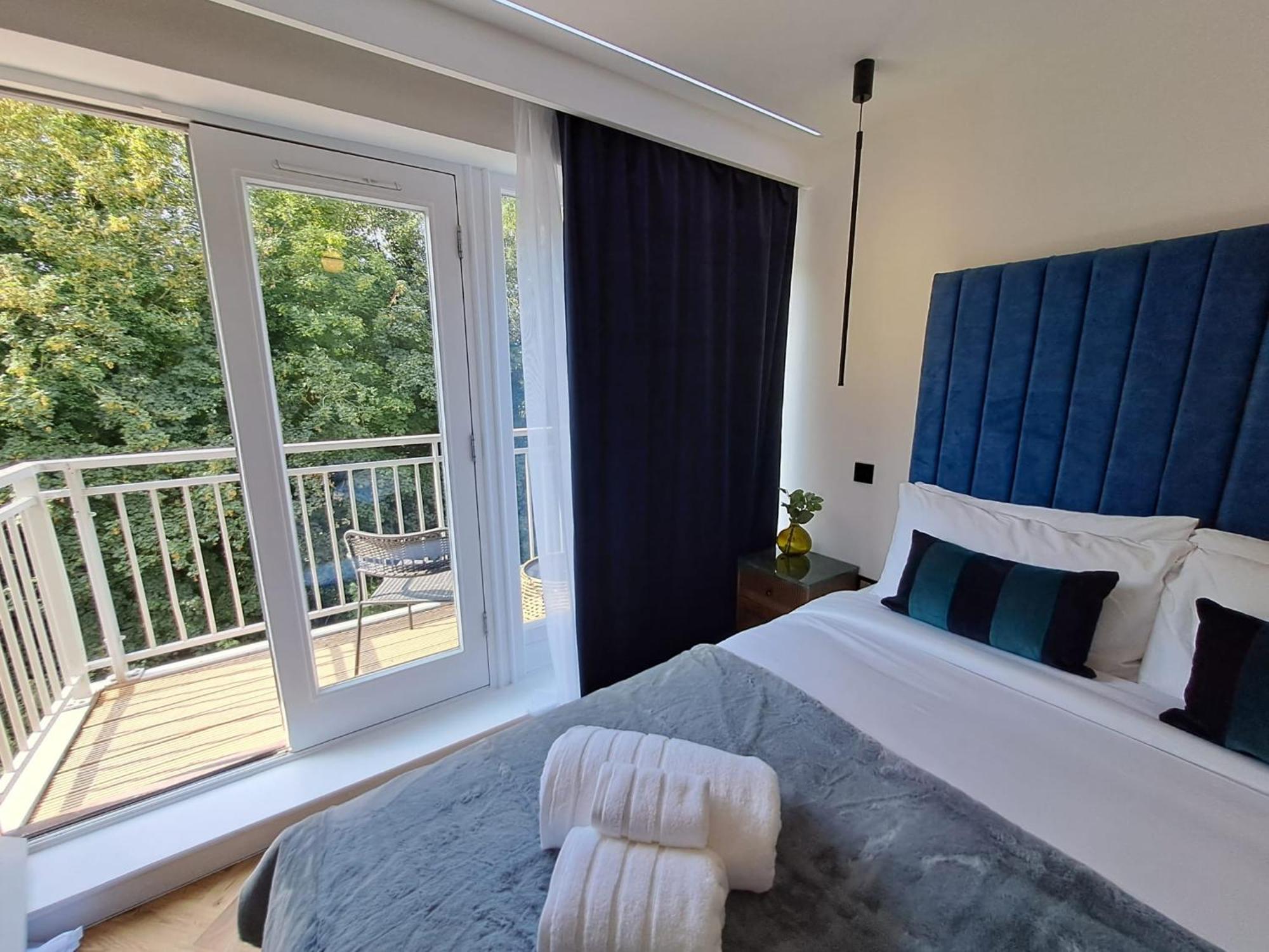 Newly Renovated Flat With Parking Space Canterbury Exterior foto