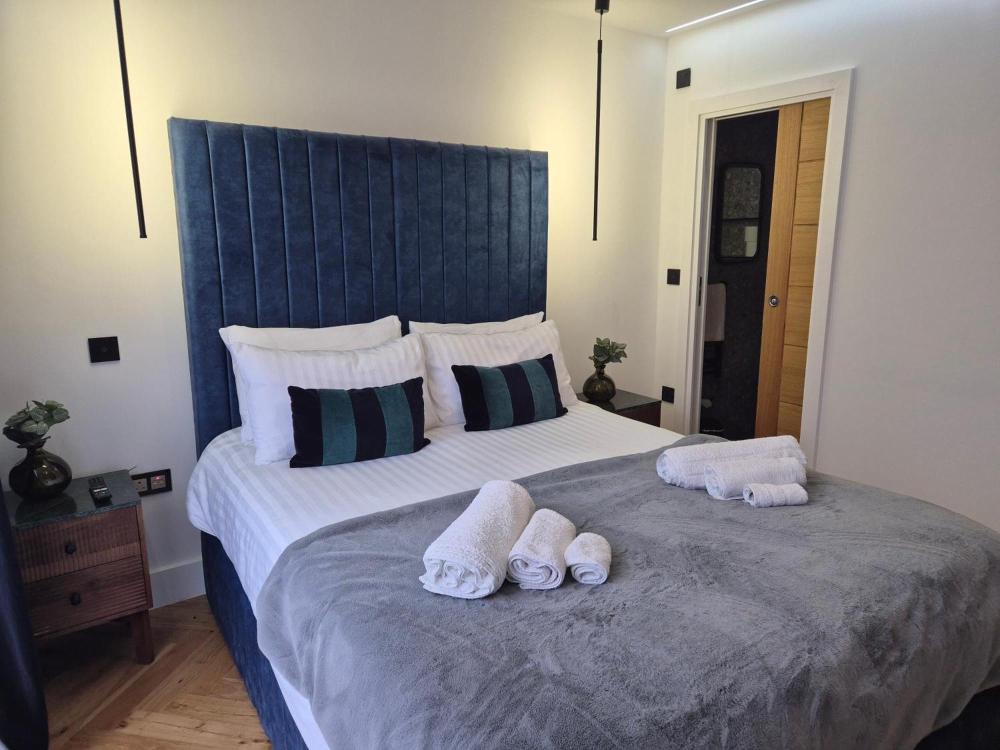 Newly Renovated Flat With Parking Space Canterbury Exterior foto